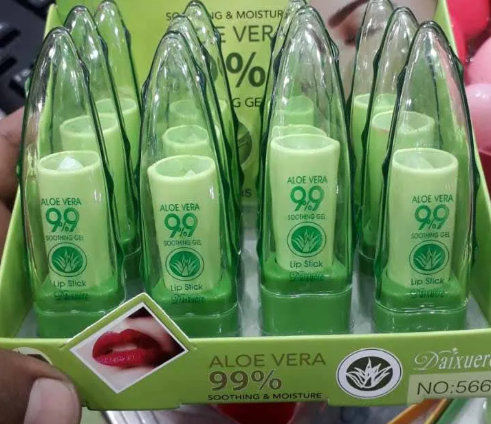 Aloe Vera 99% Moisturizing Lip Balm – Natural Soothing & Color-Changing Care