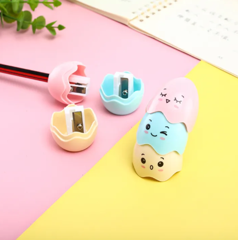 Mini Egg-Shaped Manual Pencil Sharpener – Cute & Portable Stationery Tool ( pack of 3 )