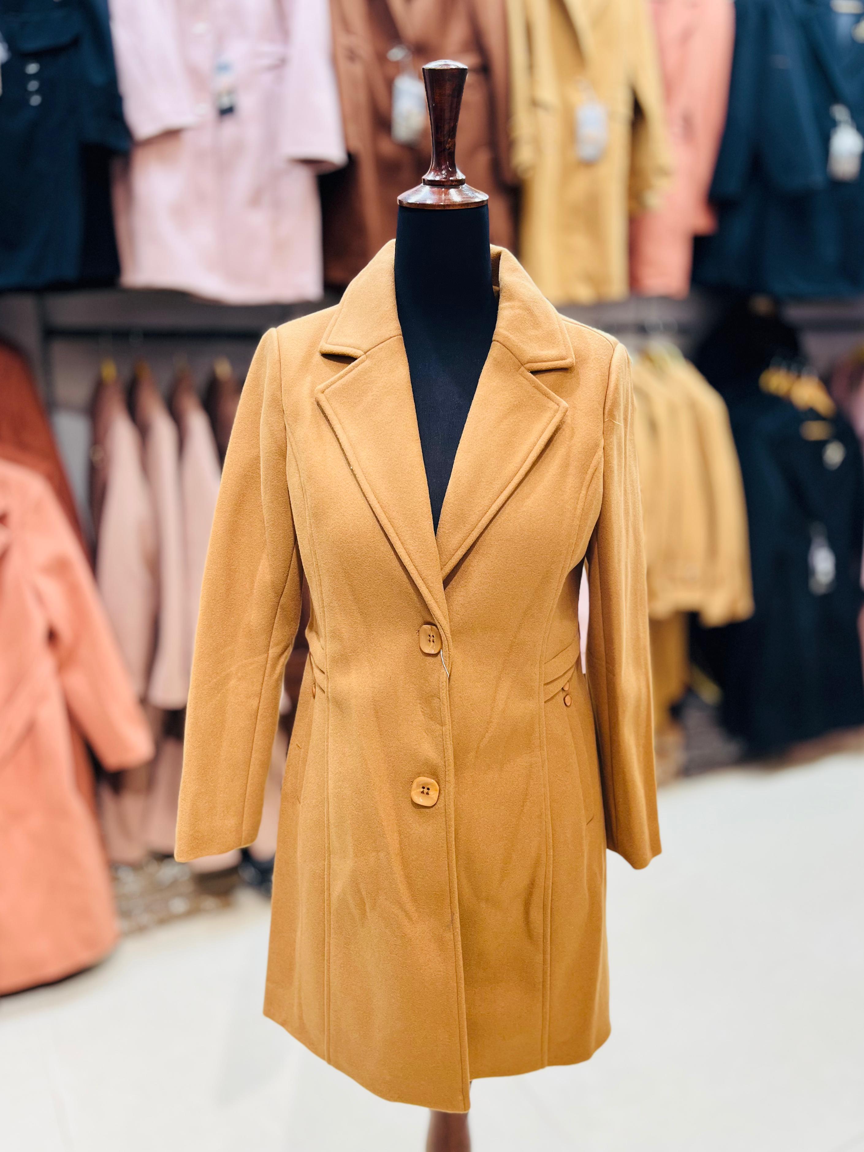 Elegant Mid-Length Coat with Single-Button Closure